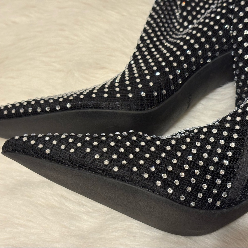 NWOT Elegant Black Studded Heeled Boots - Picture 7 of 9
